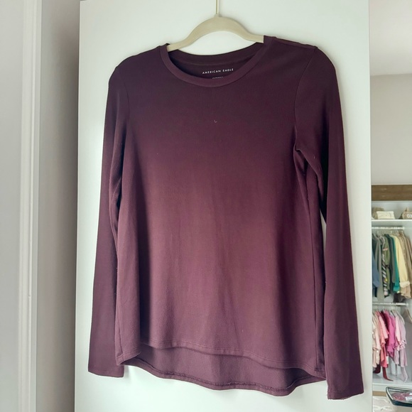 🍷 AMERICAN EAGLE SOFT AND SEXY LONG SLEEVE BURGUNDY MAROON SWEATER - Picture 2 of 5